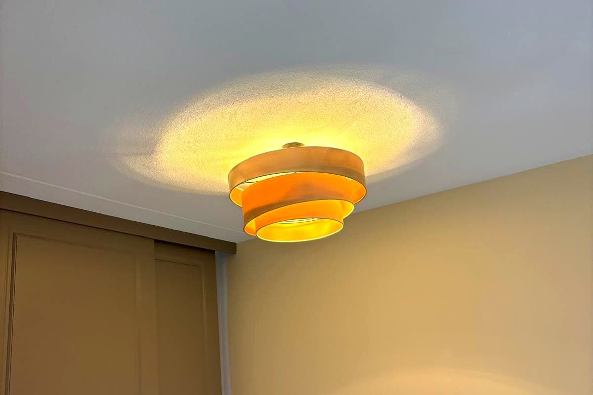 Plafondlamp met warme verlichting